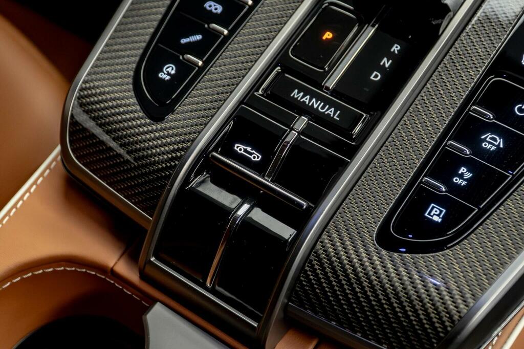 Aston Martin Vanquish V12 2dr Auto Black #40