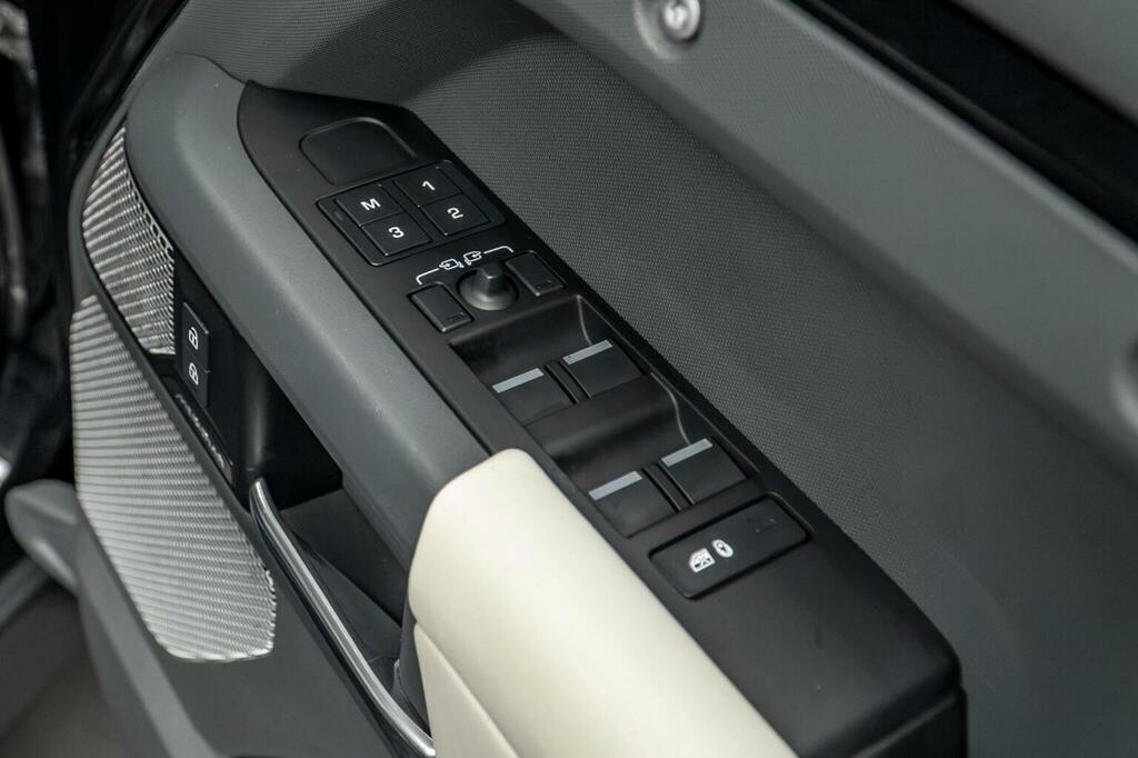 Land Rover Defender 130 Defender X-dynamic Hse D Mhev A Grey #30
