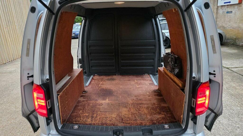Volkswagen Caddy 2018 2.0 Tdi C20 Bluemotion Tech Highline Panel Va Grey #28