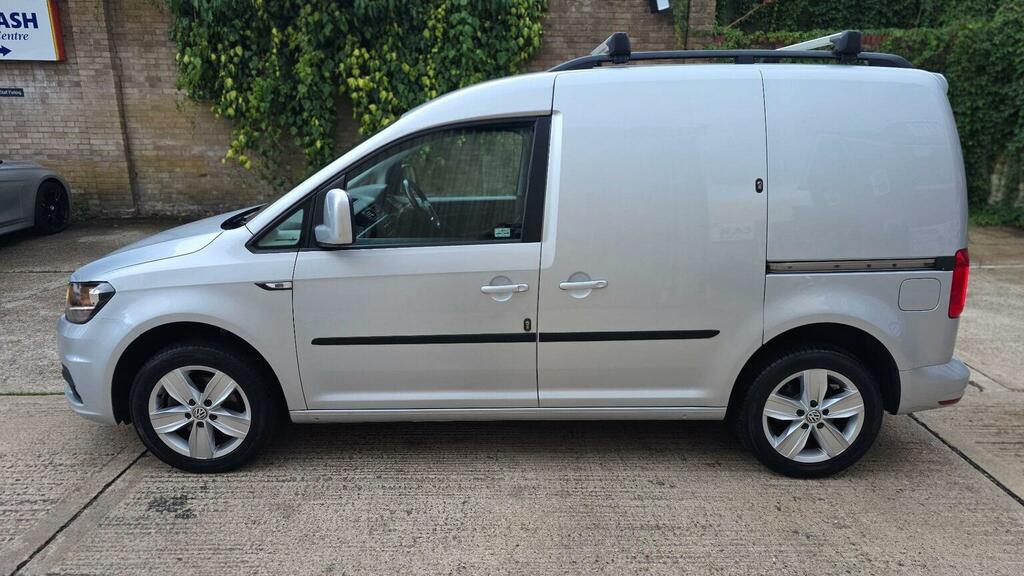 Volkswagen Caddy 2018 2.0 Tdi C20 Bluemotion Tech Highline Panel Va Grey #9