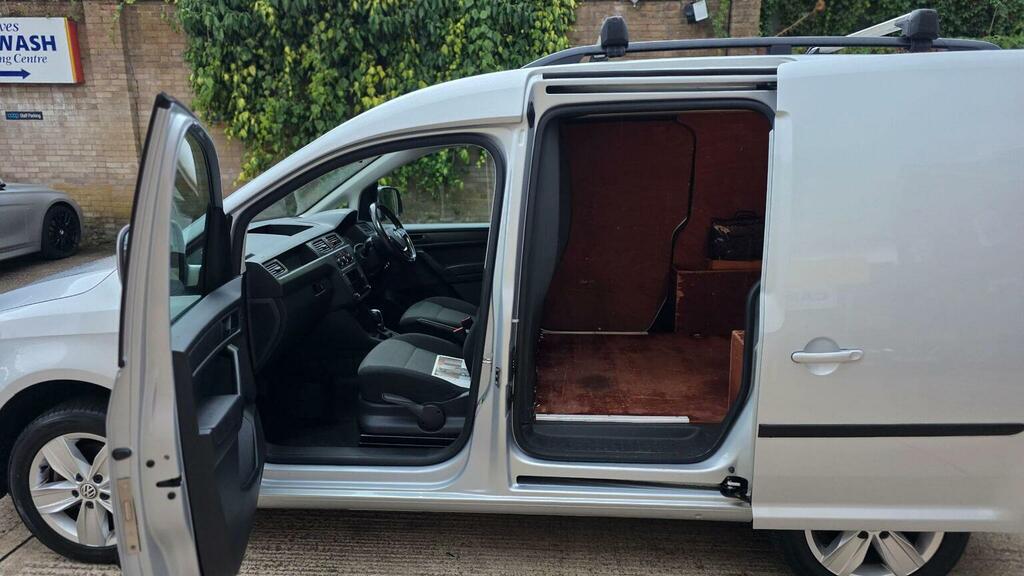Volkswagen Caddy 2018 2.0 Tdi C20 Bluemotion Tech Highline Panel Va Grey #32