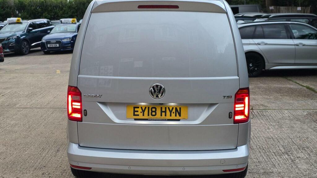 Volkswagen Caddy 2018 2.0 Tdi C20 Bluemotion Tech Highline Panel Va Grey #7