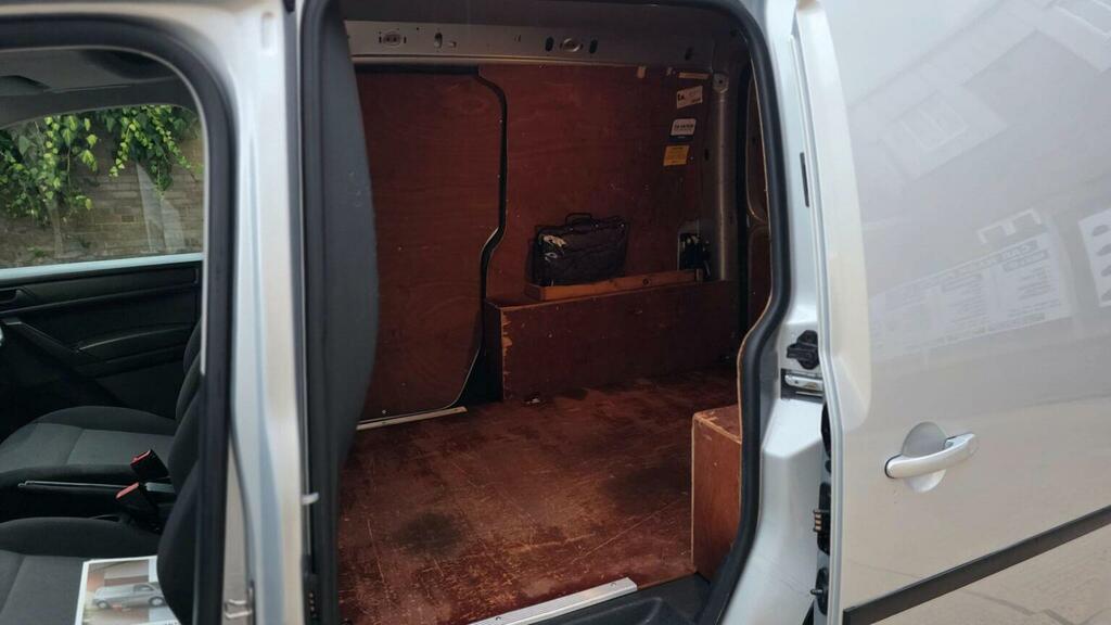 Volkswagen Caddy 2018 2.0 Tdi C20 Bluemotion Tech Highline Panel Va Grey #31