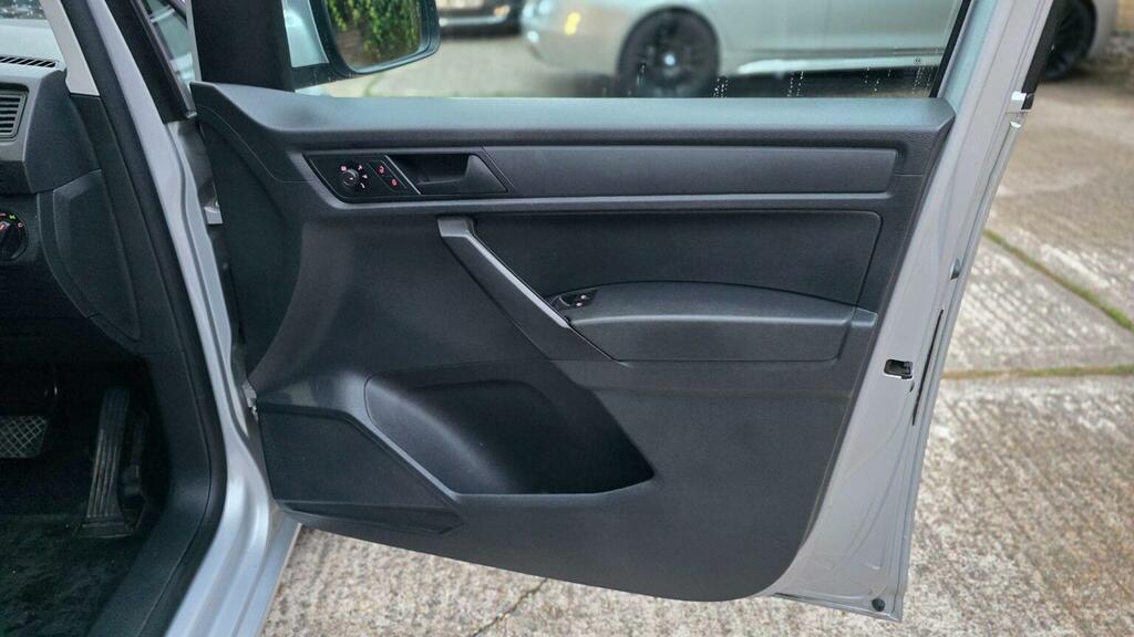 Volkswagen Caddy 2018 2.0 Tdi C20 Bluemotion Tech Highline Panel Va Grey #27