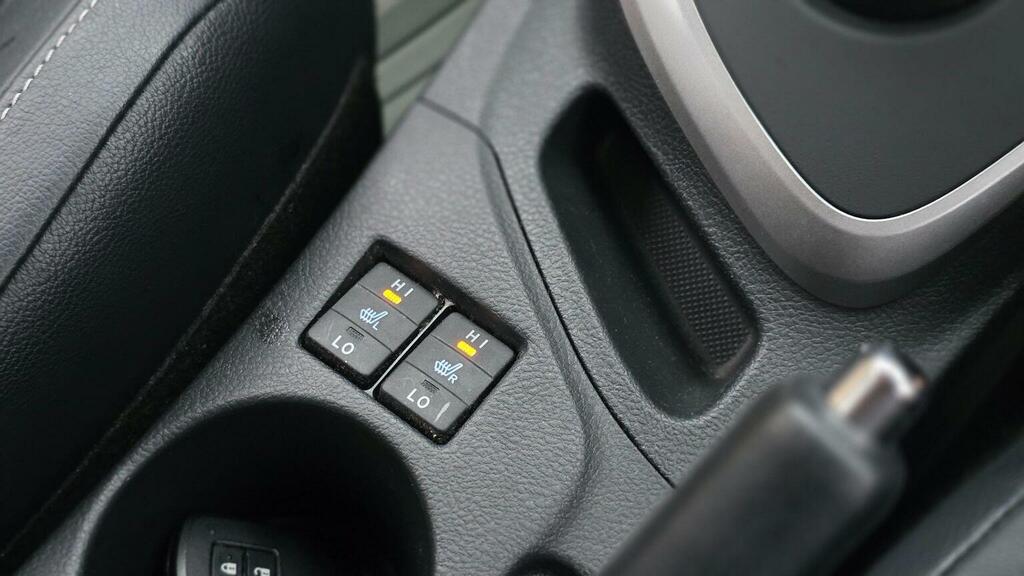 Toyota Auris D-4d Active Blue #24