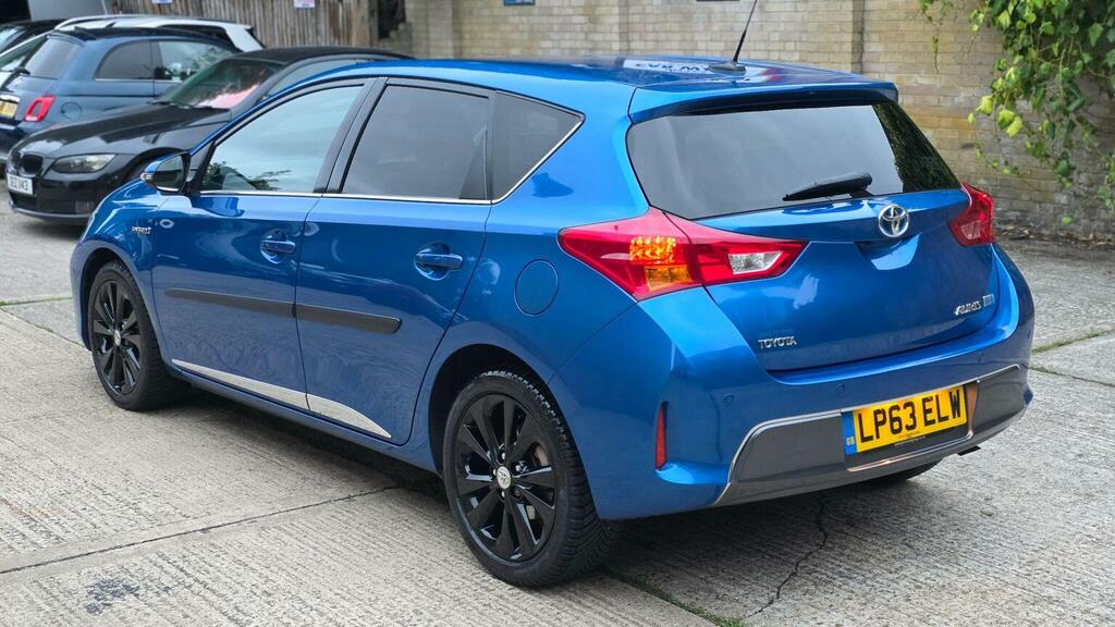 Toyota Auris D-4d Active Blue #8