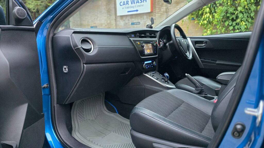Toyota Auris D-4d Active Blue #56