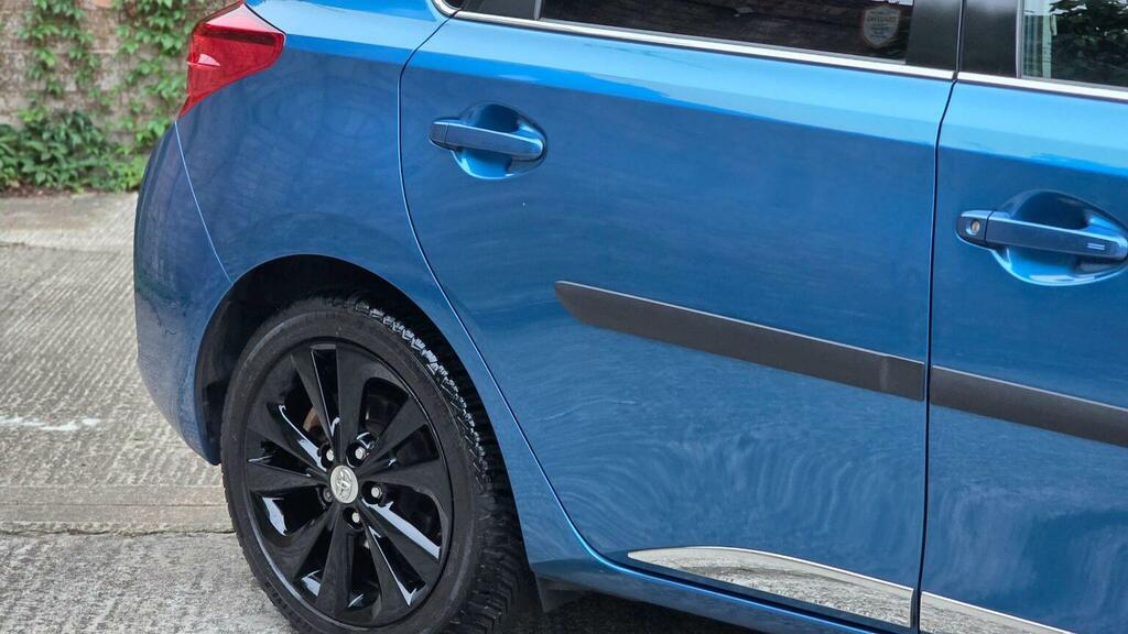Toyota Auris D-4d Active Blue #85