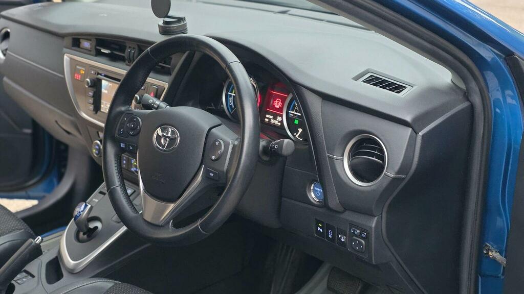 Toyota Auris D-4d Active Blue #42