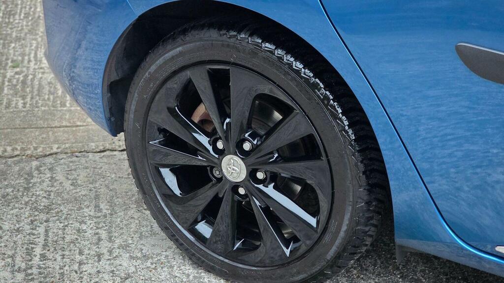 Toyota Auris D-4d Active Blue #84