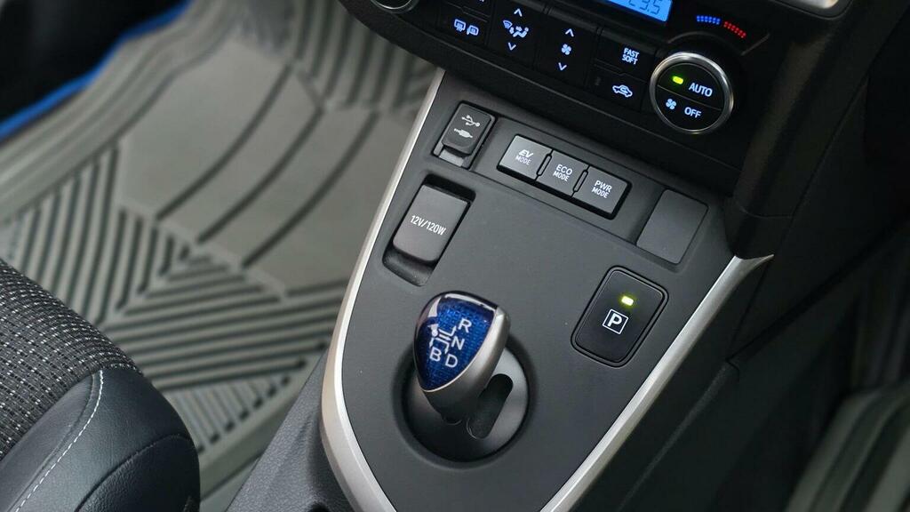 Toyota Auris D-4d Active Blue #21