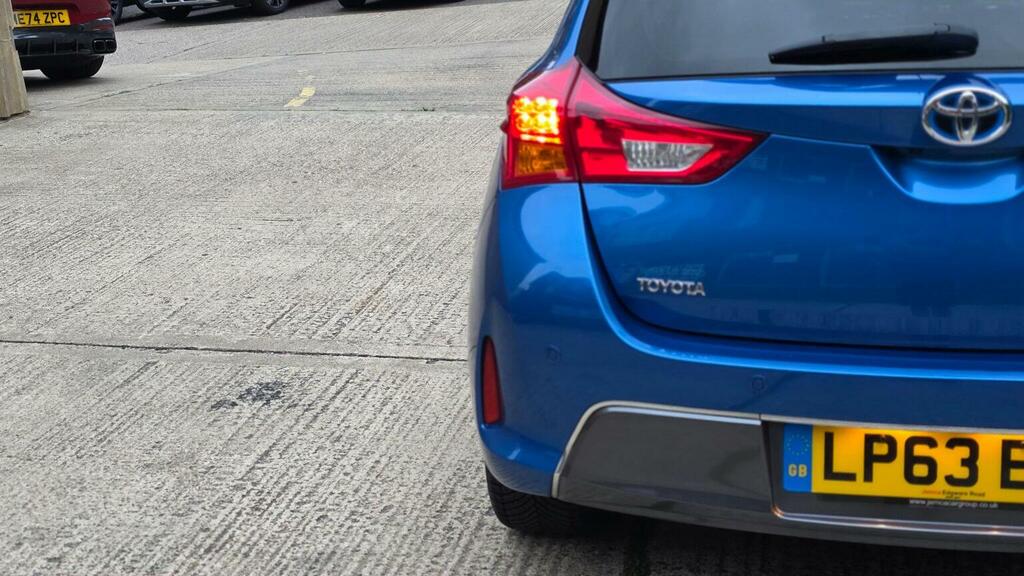 Toyota Auris D-4d Active Blue #63