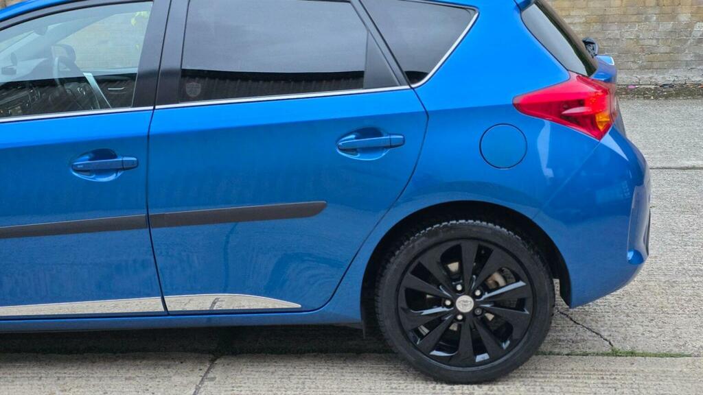 Toyota Auris D-4d Active Blue #59