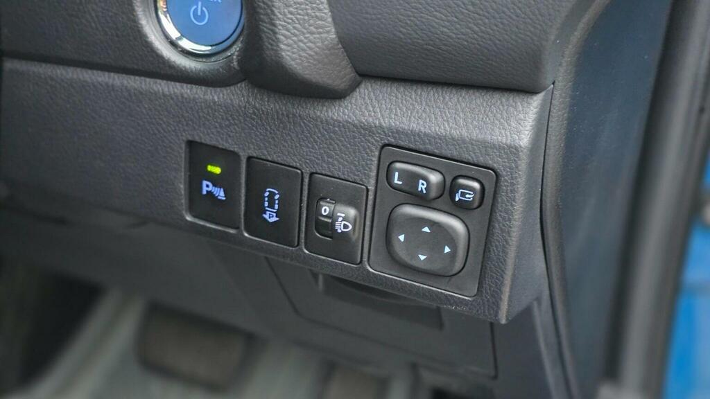 Toyota Auris D-4d Active Blue #33