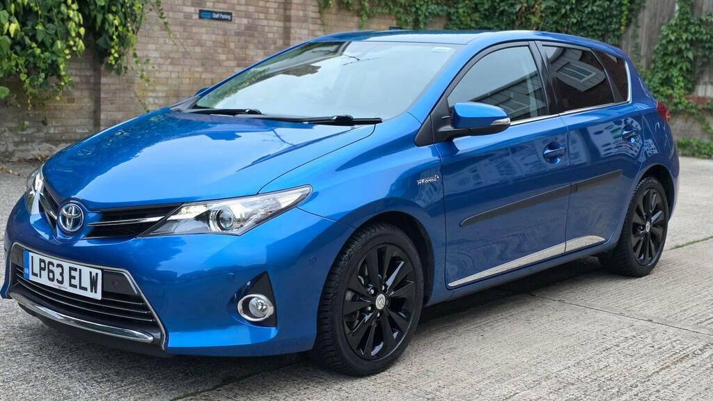 Toyota Auris D-4d Active Blue #10