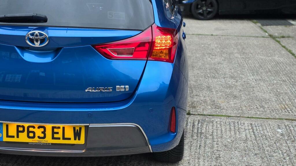 Toyota Auris D-4d Active Blue #64