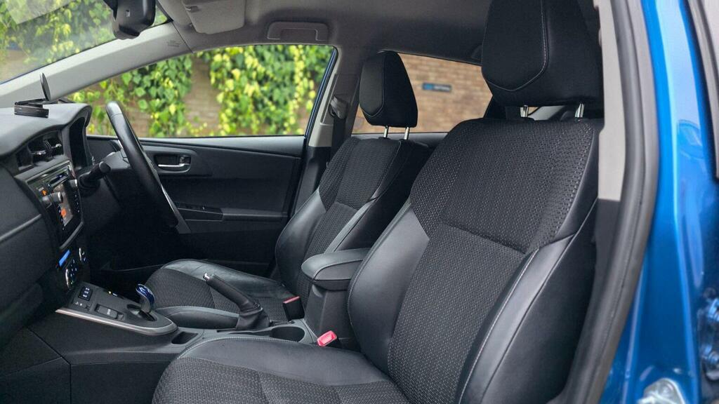 Toyota Auris D-4d Active Blue #55