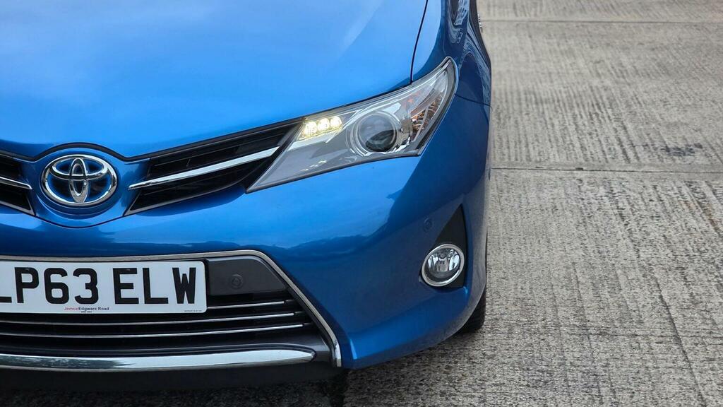 Toyota Auris D-4d Active Blue #69