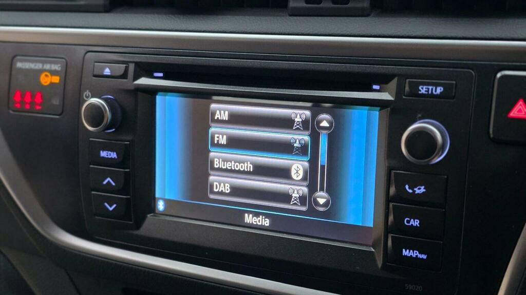 Toyota Auris D-4d Active Blue #26