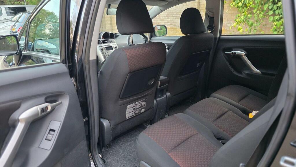 Toyota Verso Black #40