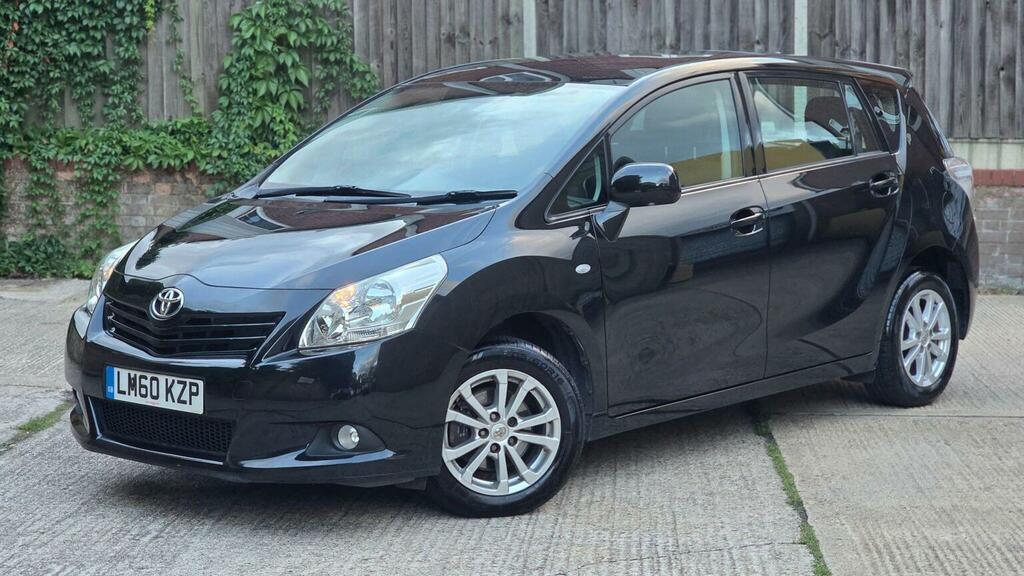 Toyota Verso 1.6 V-matic Tr Euro 5 Black #2