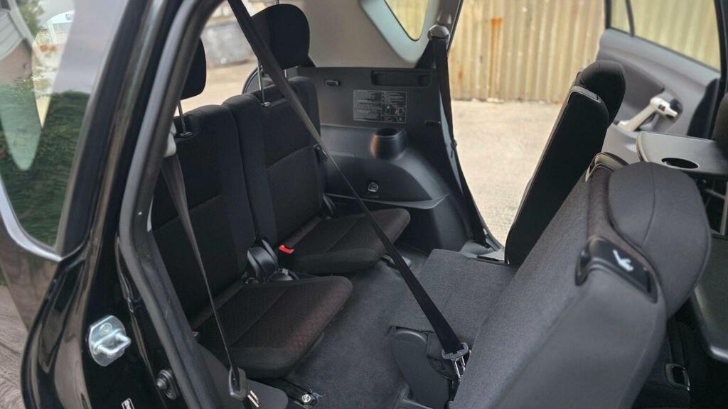 Toyota Verso Black #33
