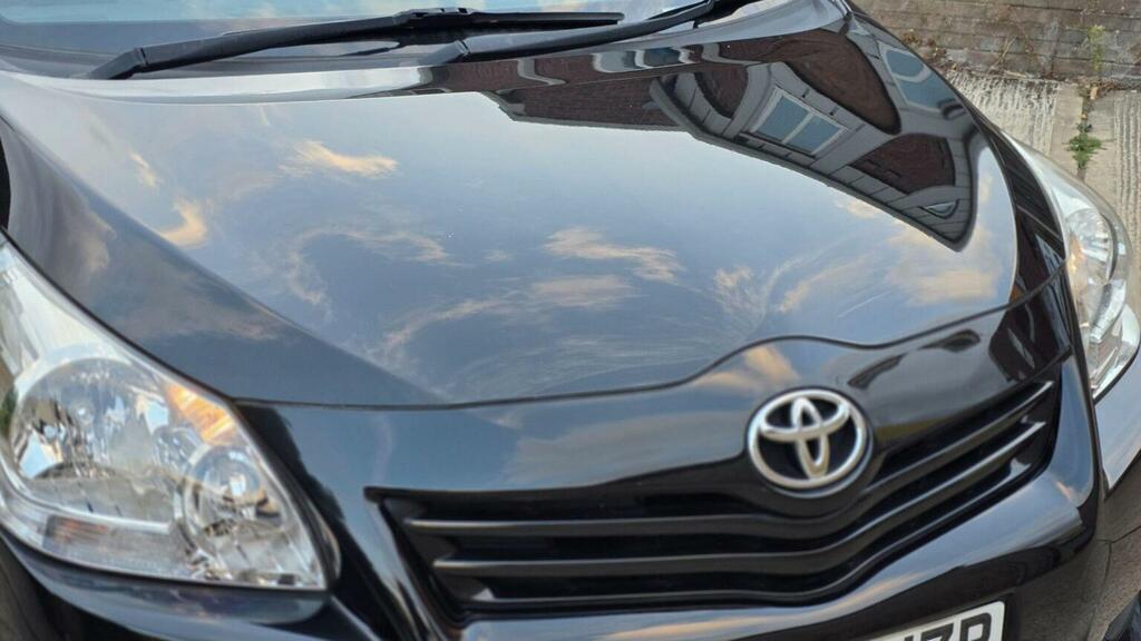 Toyota Verso Black #67