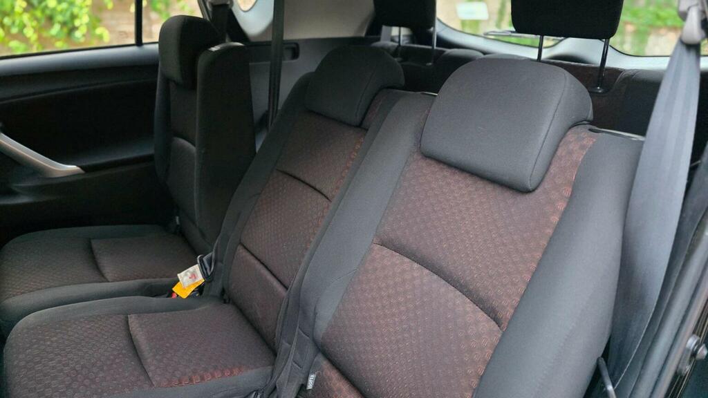 Toyota Verso Black #38