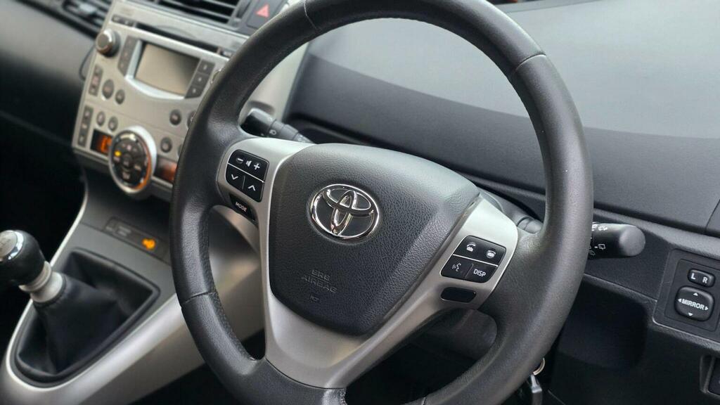 Toyota Verso Black #27