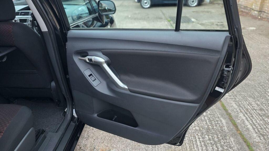 Toyota Verso Black #35