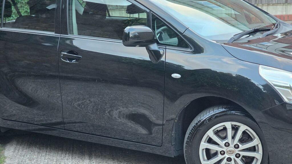 Toyota Verso Black #75