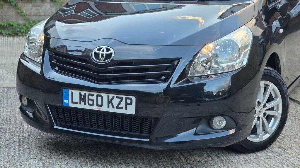 Toyota Verso Black #63