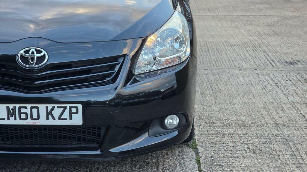 Toyota Verso Black #54