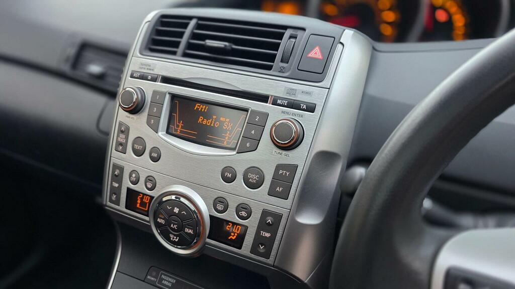 Toyota Verso Black #25