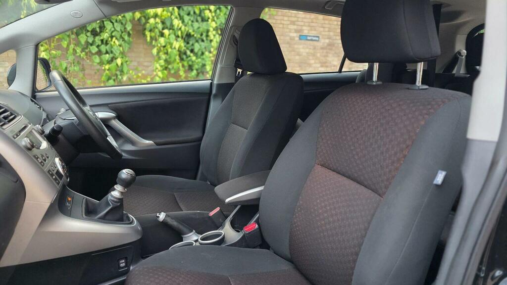 Toyota Verso Black #43