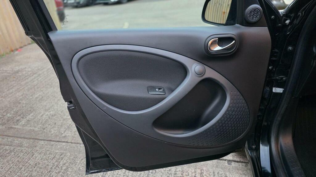 Smart Forfour 1.0 Passion Twinamic 20 Pound Tax, Park Sensors Red #39