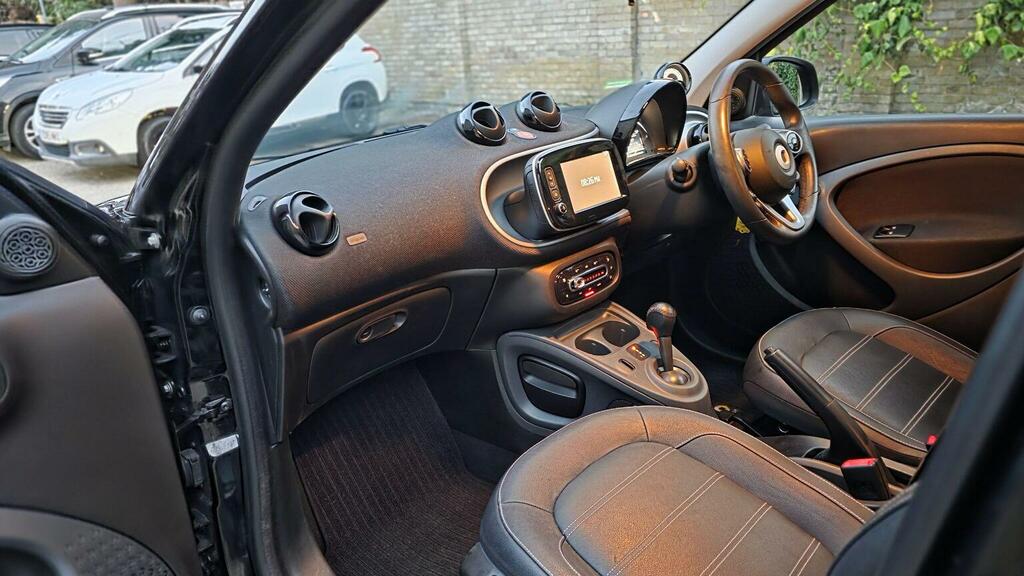 Smart Forfour 1.0 Passion Twinamic 20 Pound Tax, Park Sensors Red #38