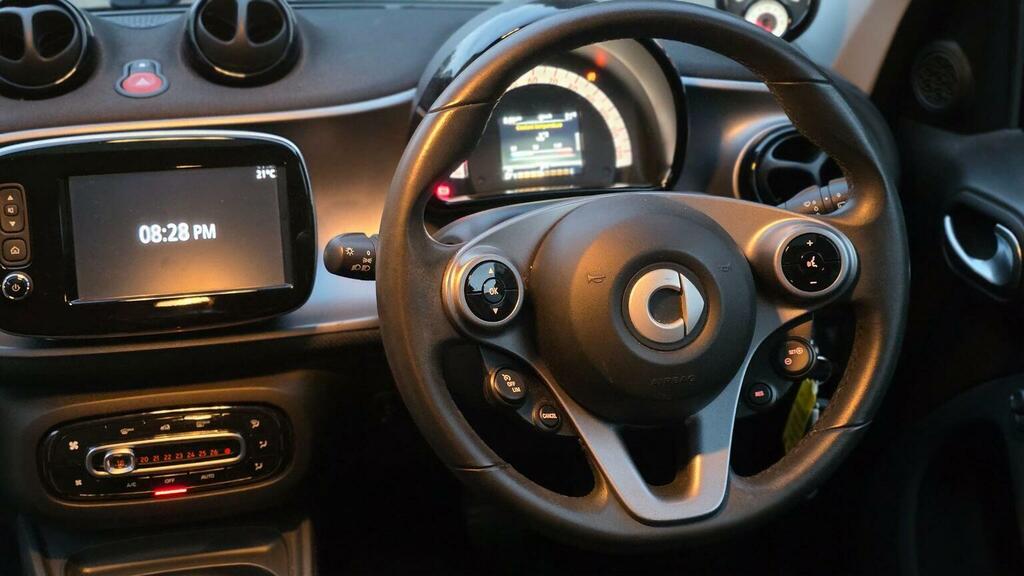Smart Forfour 1.0 Passion Twinamic 20 Pound Tax, Park Sensors Red #30