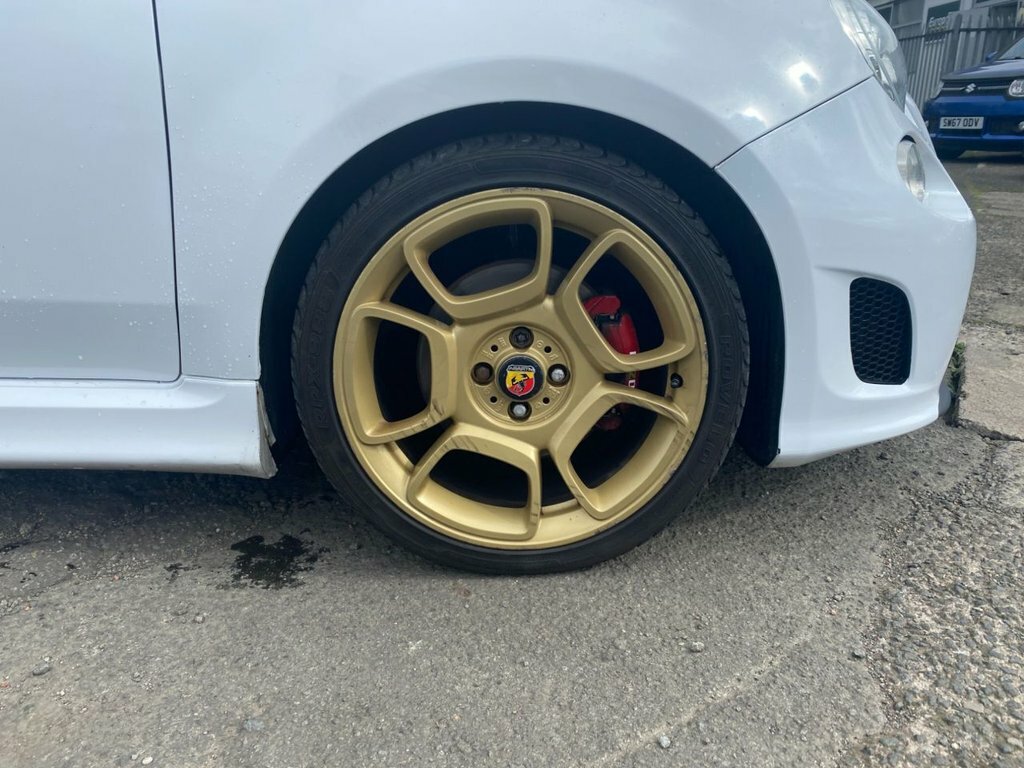 Abarth 500 T-jet Hatchback Red #8