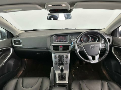 Volvo V40 T2 R-design Nav Plus White #10