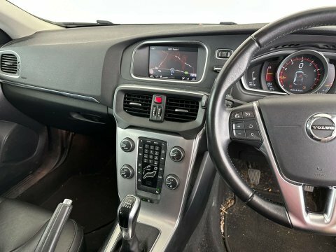 Volvo V40 T2 R-design Nav Plus White #11