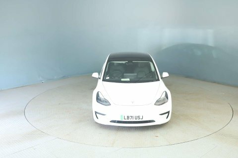 Tesla Model 3 2021 71 Model White