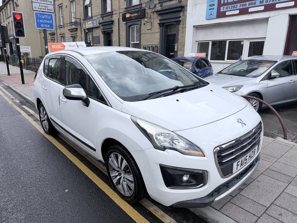 Peugeot 3008 1.6 Blue Hdi S S Active White #2