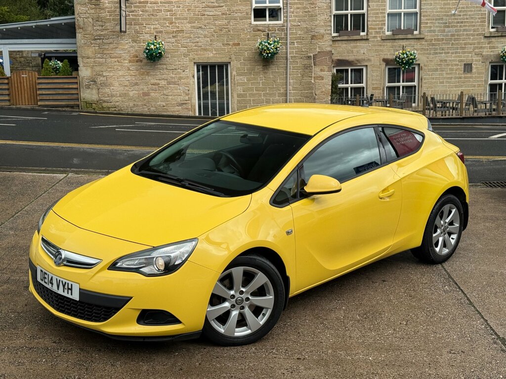 Vauxhall Astra 1.4T 16V Sport Coupe Euro 5 Ss Yellow #4