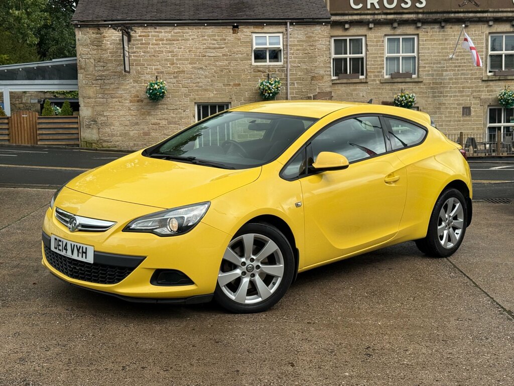 Vauxhall Astra 1.4T 16V Sport Coupe Euro 5 Ss Yellow #2