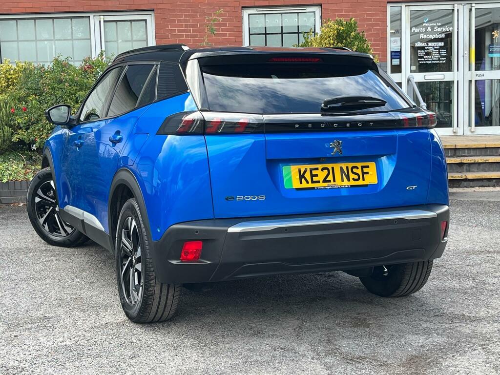 Peugeot e-2008 50Kwh Gt Suv 136 Ps #5