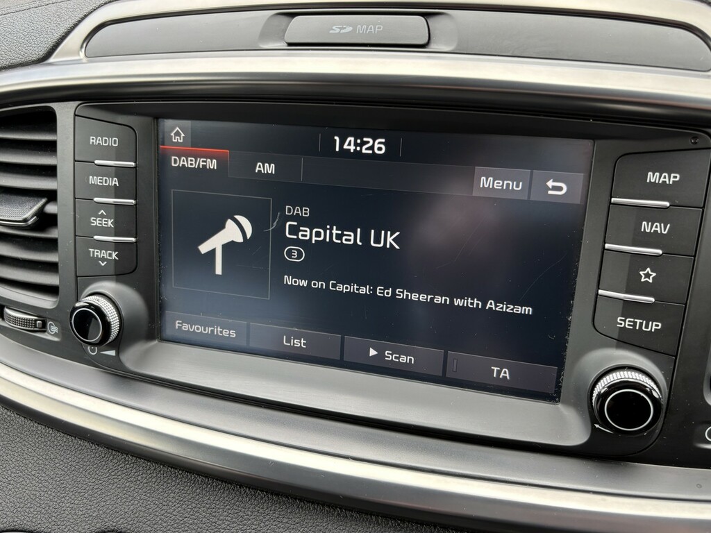 Kia Sorento 3 Spec 1.6 Self Charging Hybrid Black #31