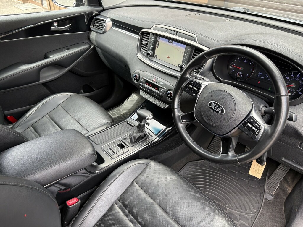 Kia Sorento 3 Spec 1.6 Self Charging Hybrid Black #21