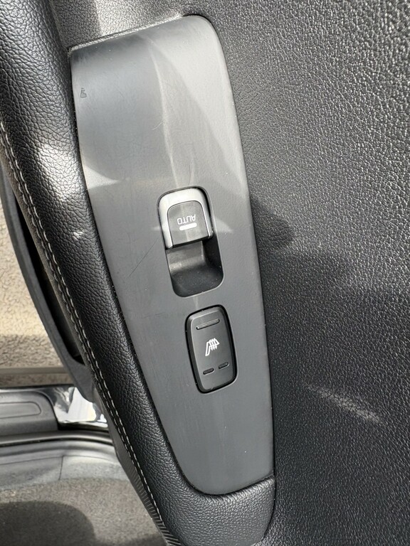 Kia Sorento 3 Spec 1.6 Self Charging Hybrid Black #18