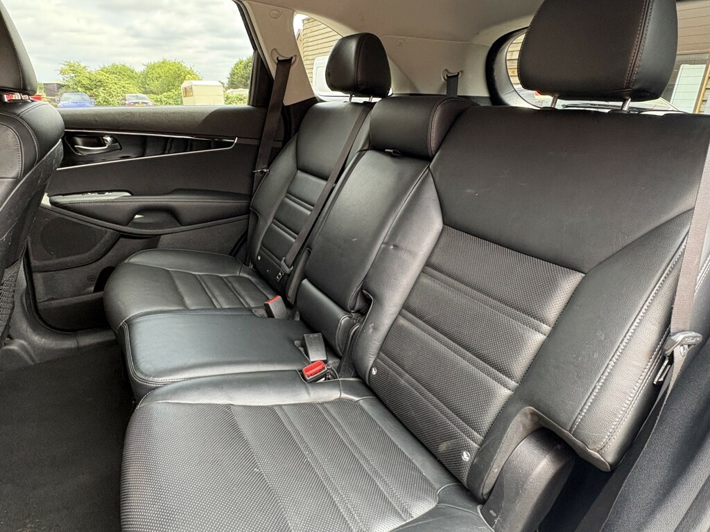 Kia Sorento 3 Spec 1.6 Self Charging Hybrid Black #13